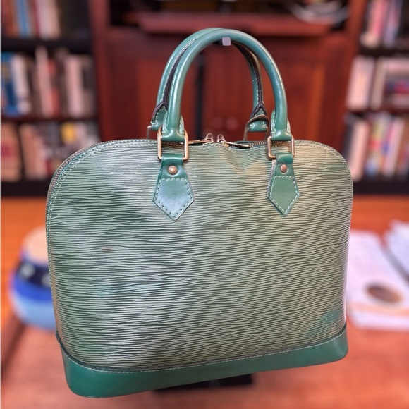 Louis Vuitton Alma PM – Vintage 1997 in Rare Borneo Green Epi Leather - Picture 13 of 14